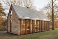 Jednoduchá moderní konstrukce sedlové střechy